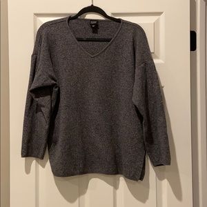 Eileen Fisher Gray v neck pullover
